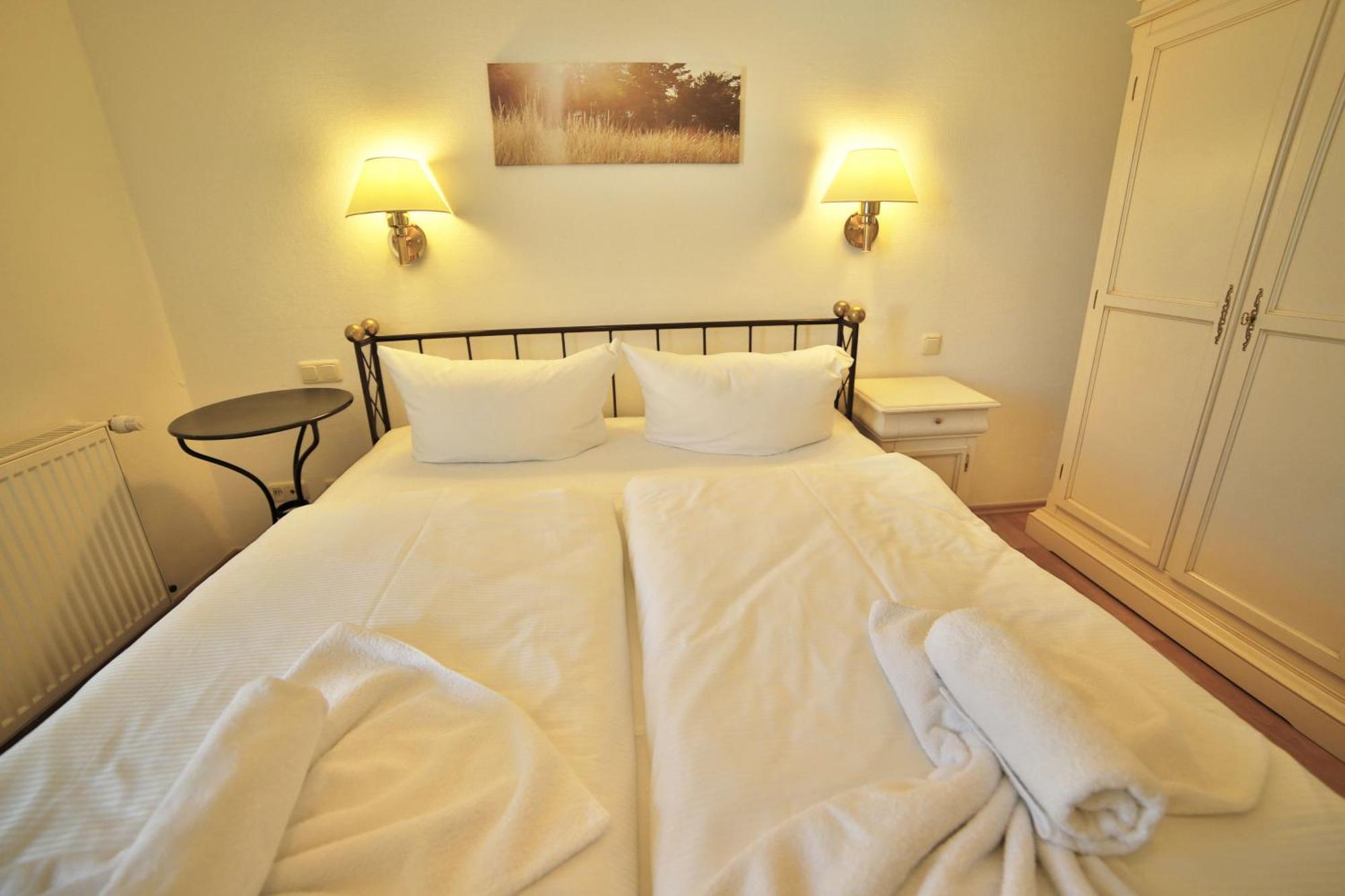 Ferienwohnung Binzer Strandgut Im Haus Jahreszeiten Binz Buitenkant foto