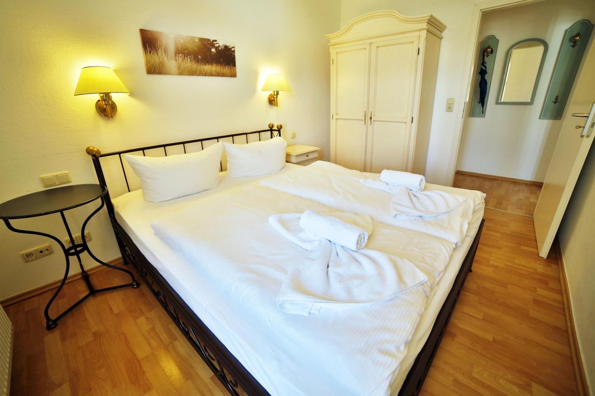 Ferienwohnung Binzer Strandgut Im Haus Jahreszeiten Binz Buitenkant foto