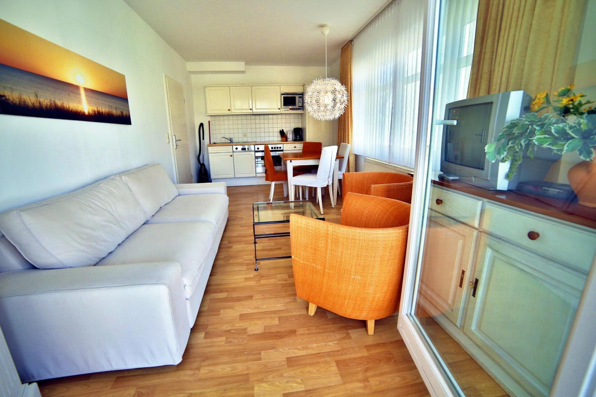 Ferienwohnung Binzer Strandgut Im Haus Jahreszeiten Binz Buitenkant foto